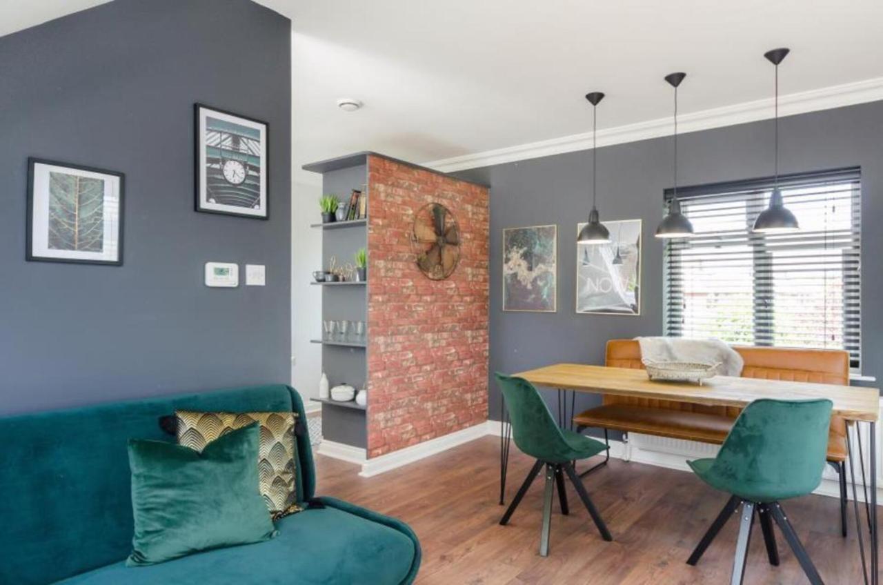 Time Is Now! Beautiful Apartment In يورك المظهر الخارجي الصورة